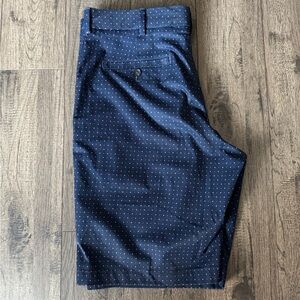 Walter Hagen Men's Navy Polka Dot Golf Shorts